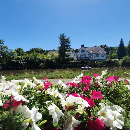 Aux Lits Du Canal Bed & Breakfast Josselin Exterior foto