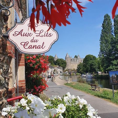 Aux Lits Du Canal Bed & Breakfast Josselin Exterior foto