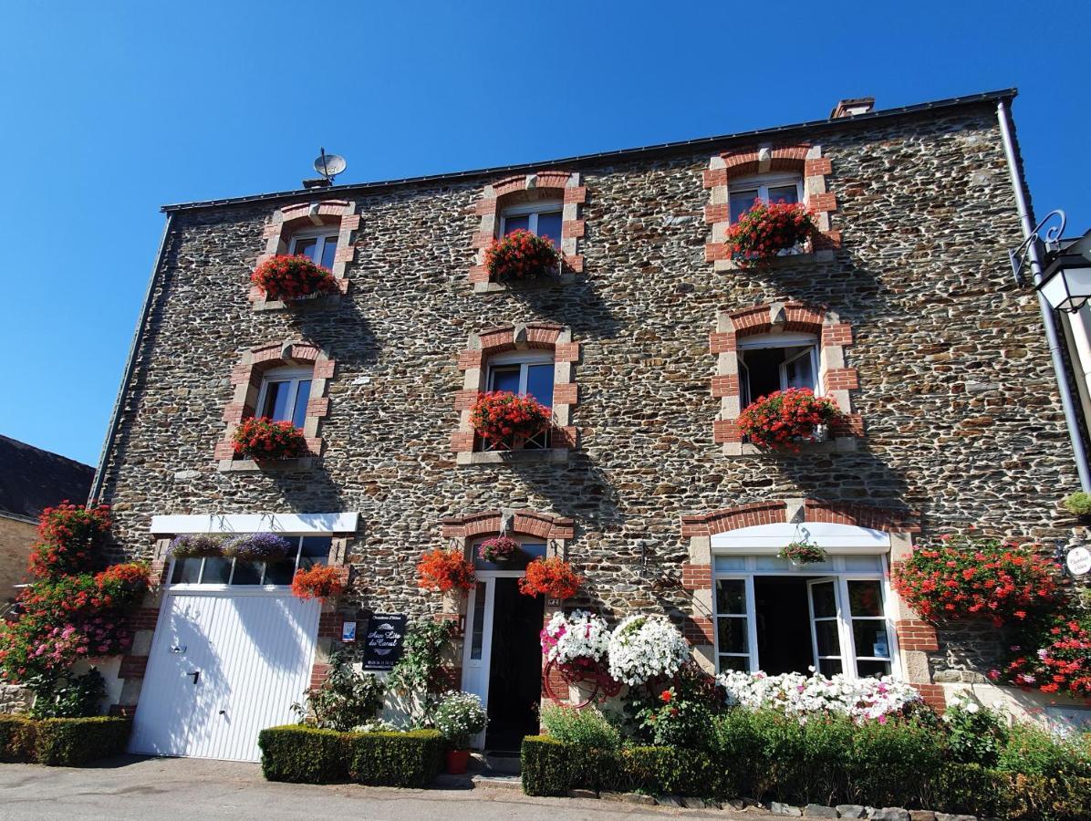 Aux Lits Du Canal Bed & Breakfast Josselin Exterior foto